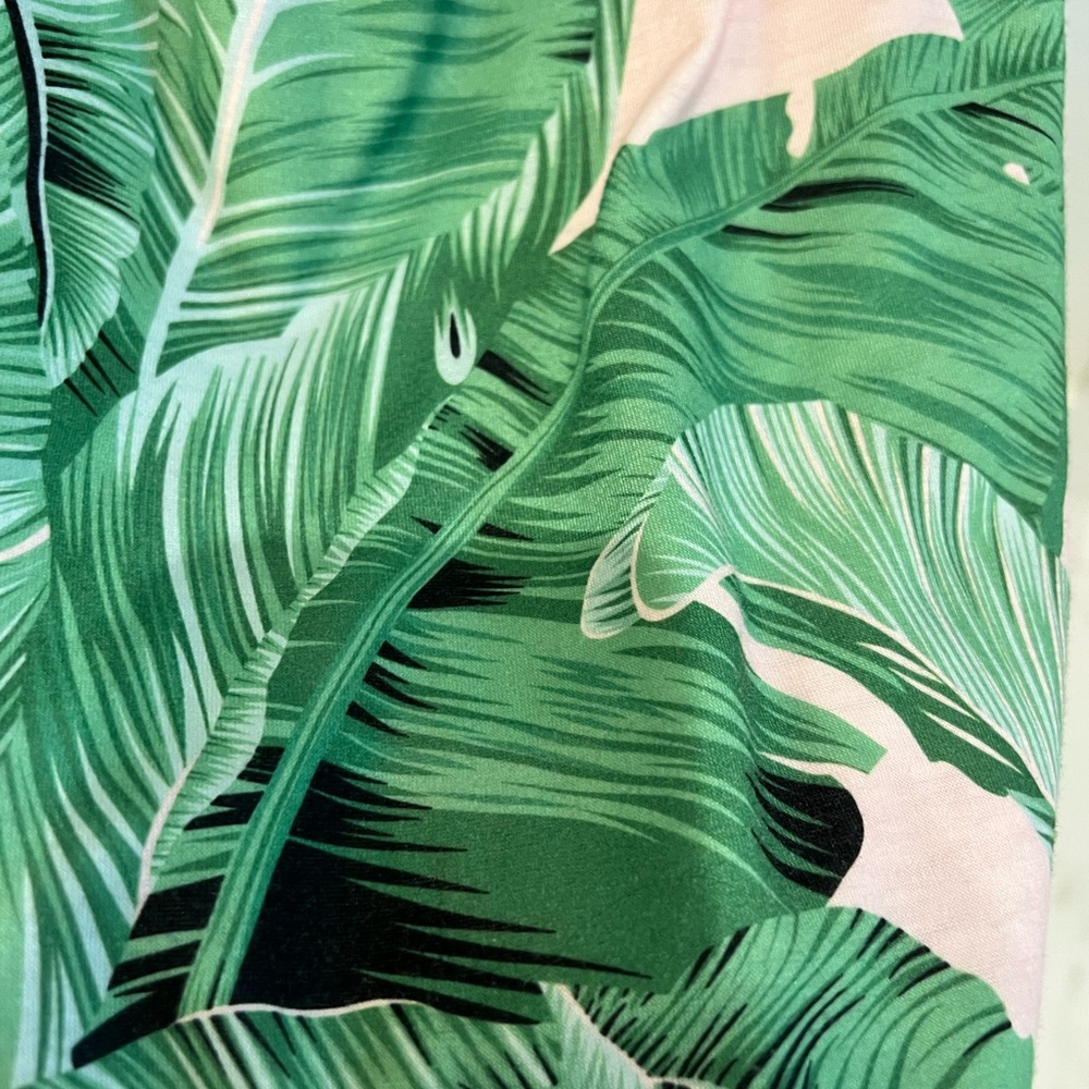 Green Leaf Print Stylish Pajama Set - Picture 4 of 5